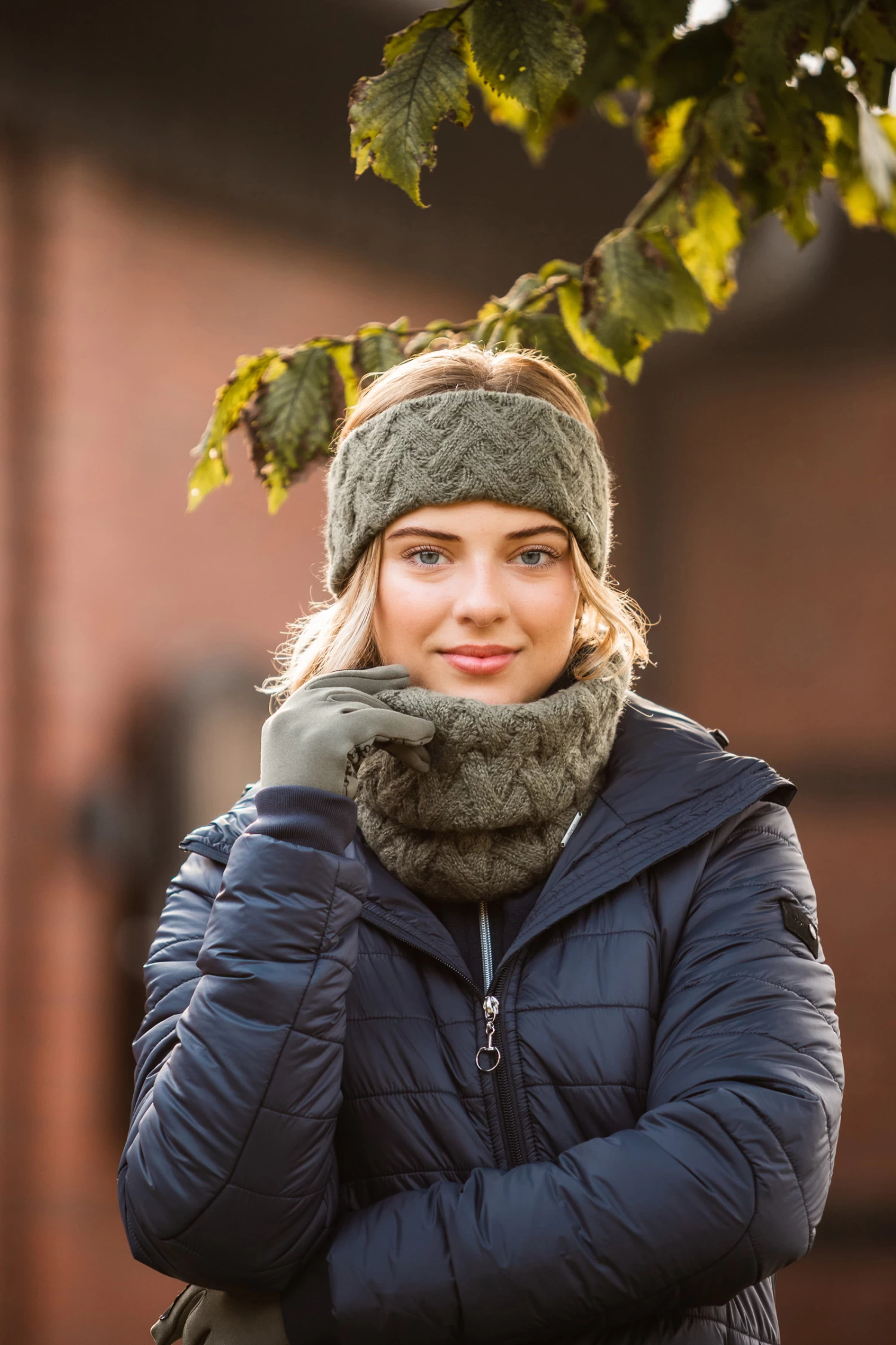 Horze Raya Cable Knit Tube Scarf With Fleece Lining 1 Horze Raya Cable Knit Tube Scarf With Fleece Lining