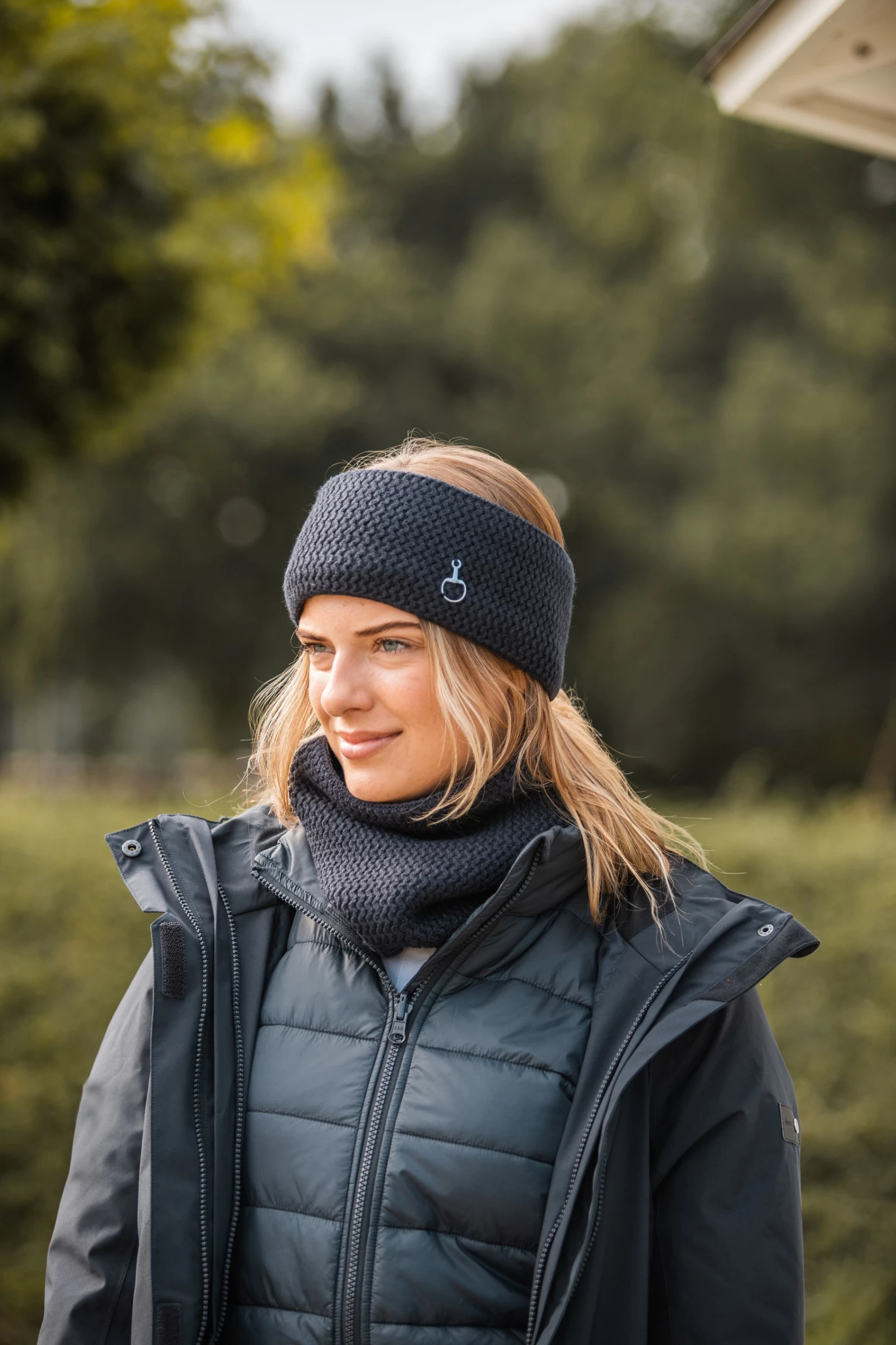 Horze Arya Knitted Headband 4 Horze Arya Knitted Headband - Image 4