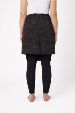 Horze Camo Luminox Reflective Skirt For Women 9 Horze Camo Luminox Reflective Skirt For Women -Equestrian Clothing Shop 33980 099 04