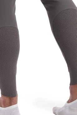 Ariat Men's Tri Factor Grip Knee Patch Breeches 16 Ariat Men's Tri Factor Grip Knee Patch Breeches -Equestrian Clothing Shop 345258 PLG 07