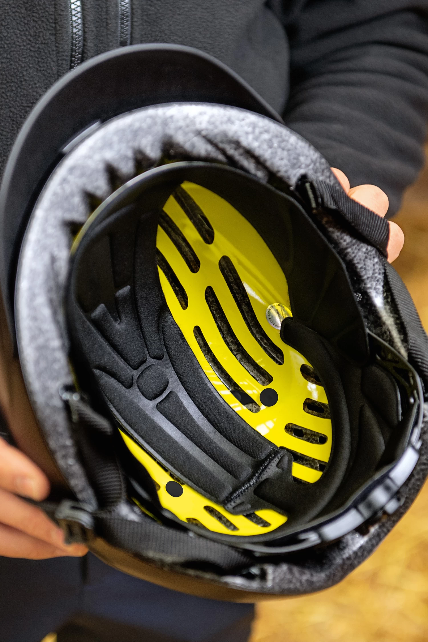 Uvex Exxential II MIPS Riding Helmet 6 Uvex Exxential II MIPS Riding Helmet - Image 6